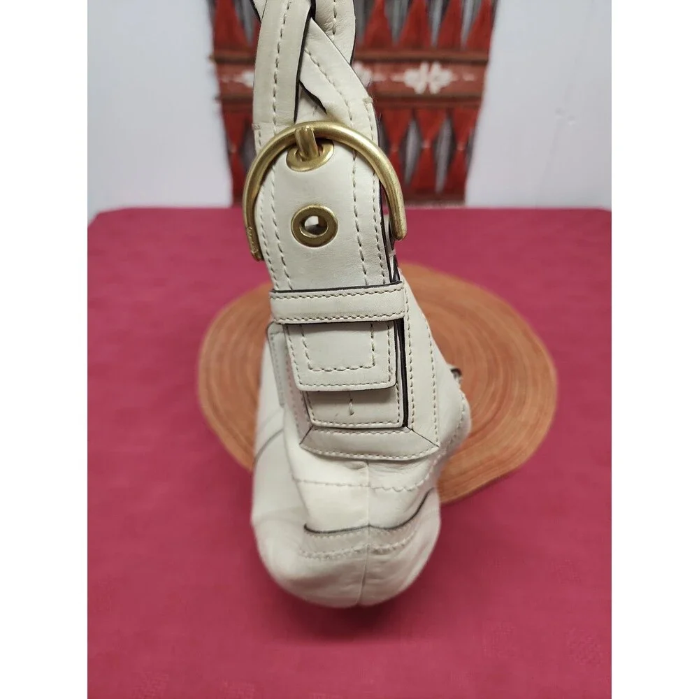 Vintage Y2K  Coach Soho Dylan Leather Hobo Bag 10042  In Bone Original Hang Tag